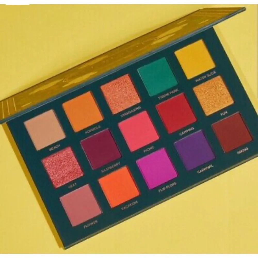 Ace Beaute Nostalgia Palette